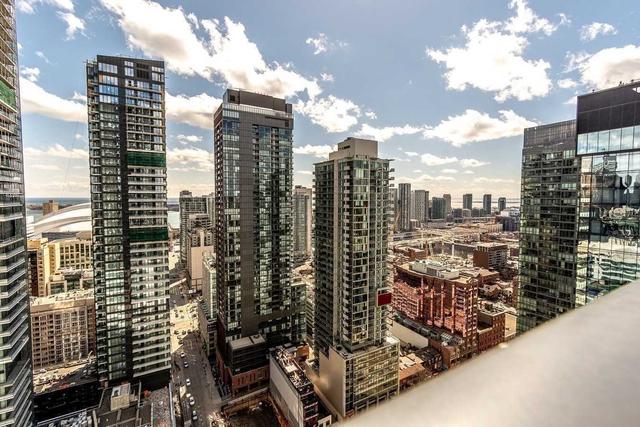 3902 - 87 Peter St, Condo with 2 bedrooms, 2 bathrooms and 1 parking in Toronto ON | Image 5