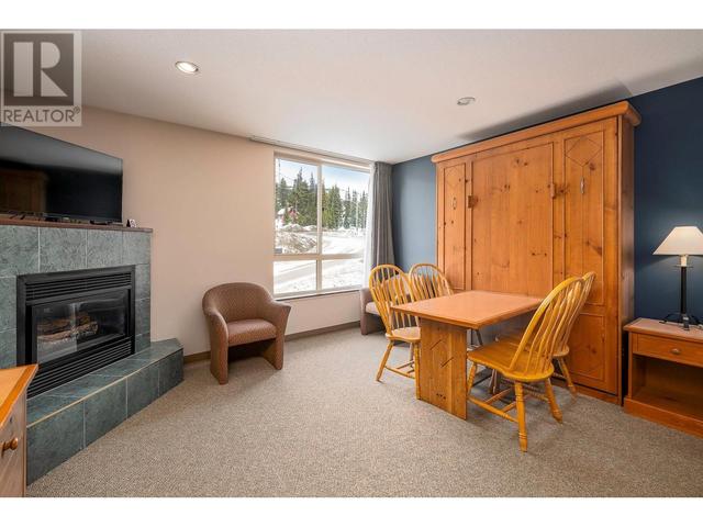 237 - 5340 Big White Road, Condo with 1 bedrooms, 1 bathrooms and 1 parking in Kootenay Boundary E BC | Image 4