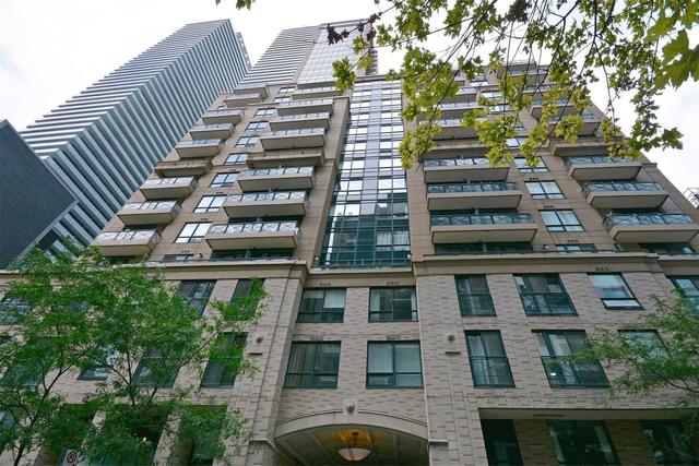 820 - 35 Hayden St, Condo with 1 bedrooms, 1 bathrooms and 0 parking in Toronto ON | Image 1