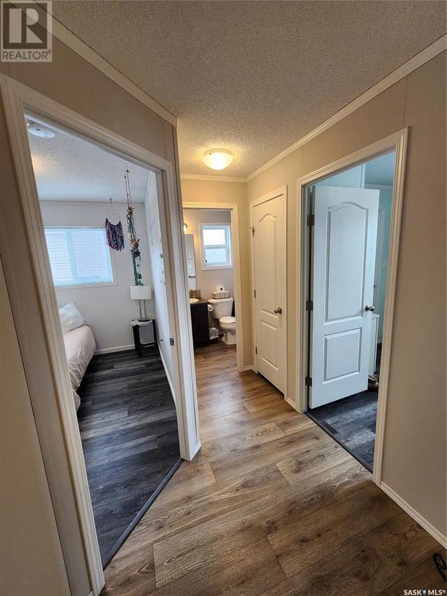 202 Brownlee Street, Home with 3 bedrooms, 2 bathrooms and null parking in Weyburn SK | Image 7