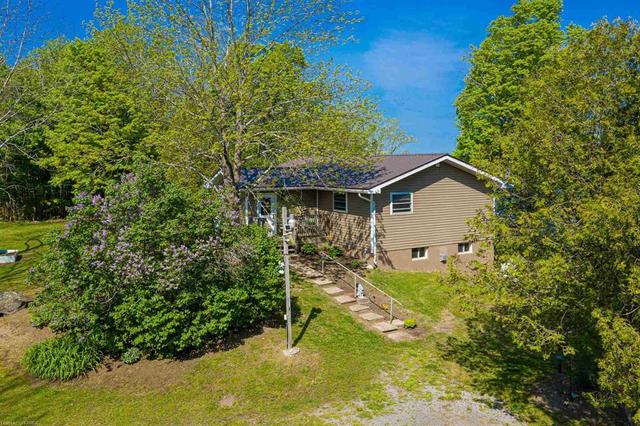 3266 Desert Lake Road, House detached with 2 bedrooms, 0 bathrooms and 6 parking in South Frontenac ON | Image 2