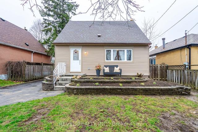 4 East 44th St, House detached with 3 bedrooms, 2 bathrooms and 5 parking in Hamilton ON | Image 1
