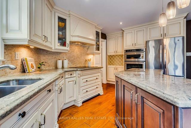 38 Mossgrove Tr, House detached with 4 bedrooms, 4 bathrooms and 6 parking in Toronto ON | Image 10