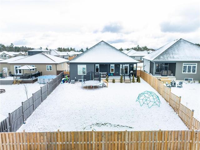 34 Marquis Drive, House detached with 3 bedrooms, 2 bathrooms and 4 parking in Petawawa ON | Image 28