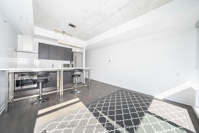 635 - 461 Adelaide St W, Condo with 1 bedrooms, 1 bathrooms and 1 parking in Toronto ON | Image 5