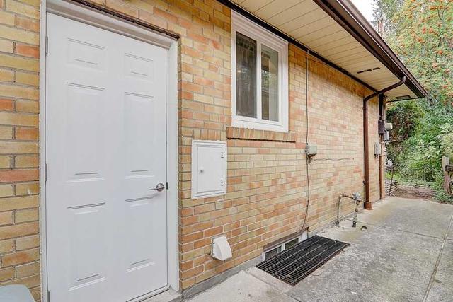 106 Applefield Dr, House detached with 3 bedrooms, 3 bathrooms and 3 parking in Toronto ON | Image 19