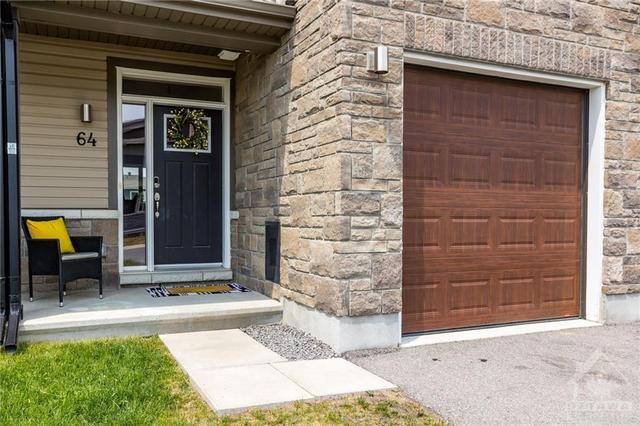 64 Riddell Street, Townhouse with 3 bedrooms, 3 bathrooms and 3 parking in Carleton Place ON | Image 2