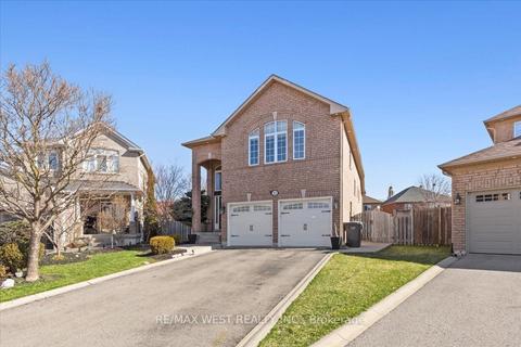 22 Ash Crt, House detached with 5 bedrooms, 3 bathrooms and 6 parking in Brampton ON | Card Image