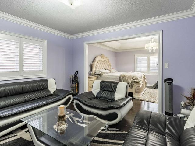 8 Orangeblossom Tr, House detached with 4 bedrooms, 6 bathrooms and 6 parking in Brampton ON | Image 15