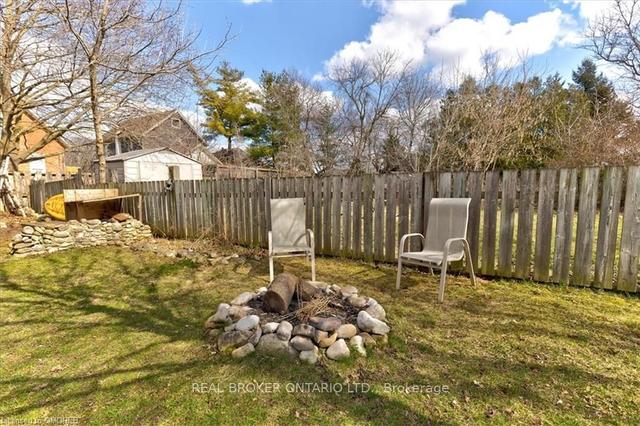 22 Brockville Ave, House detached with 3 bedrooms, 1 bathrooms and 2 parking in Guelph ON | Image 21