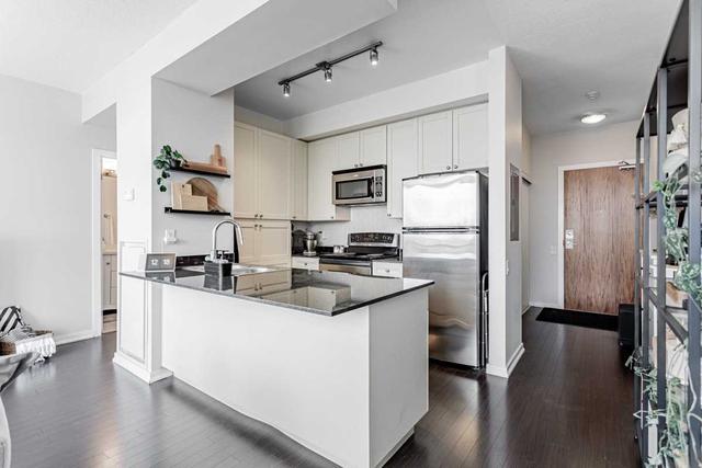 1105 - 30 Canterbury Pl, Condo with 1 bedrooms, 1 bathrooms and 1 parking in Toronto ON | Image 12