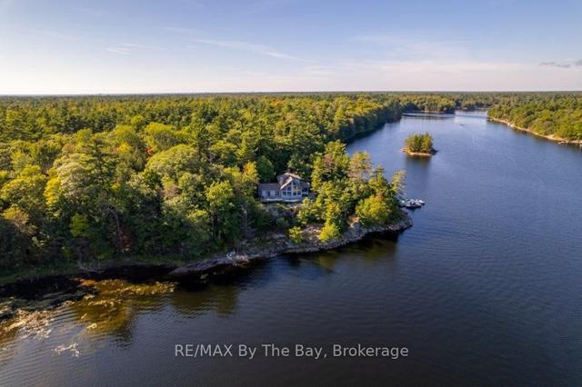 23212 Georgian Bay Shore, House detached with 3 bedrooms, 2 bathrooms and 0 parking in Georgian Bay ON | Image 12