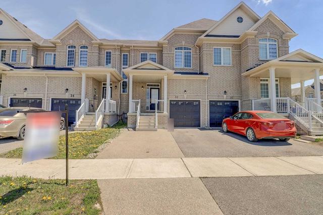 32 Daniele Cres, House attached with 3 bedrooms, 3 bathrooms and 3 parking in Bradford West Gwillimbury ON | Image 12