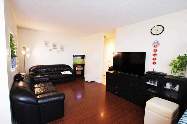 1710 - 5 Parkway Forest Dr, Condo with 3 bedrooms, 1 bathrooms and 1 parking in Toronto ON | Image 5
