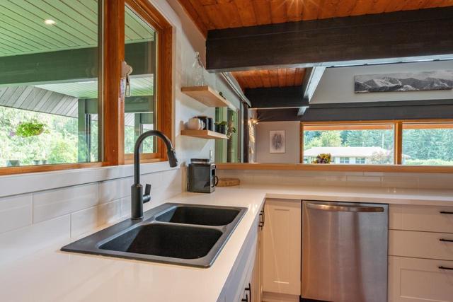 516 Glendale Avenue, House detached with 5 bedrooms, 3 bathrooms and 20 parking in Salmo BC | Image 21