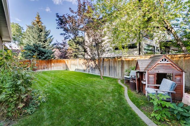 239 8 Avenue Nw, House detached with 5 bedrooms, 3 bathrooms and 4 parking in Calgary AB | Image 44
