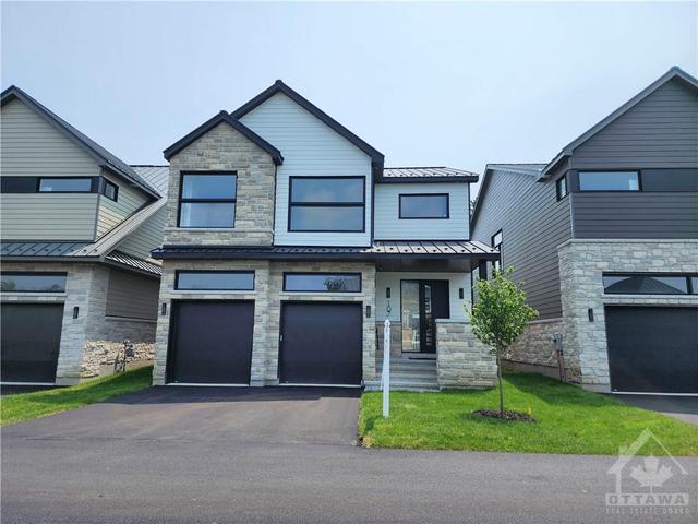 107 Theberge Private, House detached with 4 bedrooms, 5 bathrooms and 4 parking in Ottawa ON | Image 1