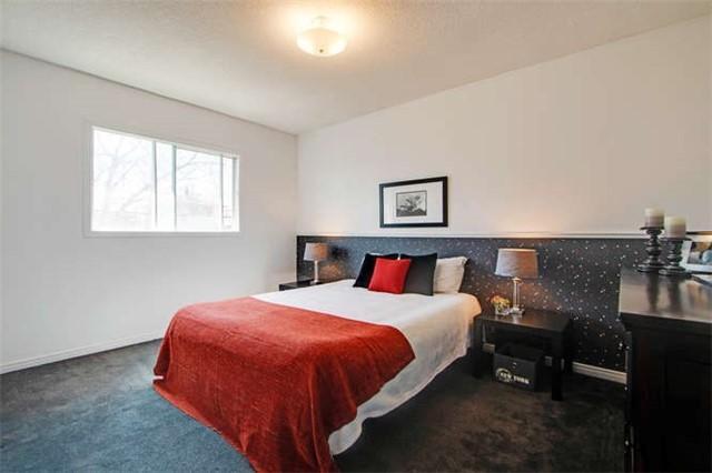 118 Eastville Ave, House detached with 4 bedrooms, 3 bathrooms and 4 parking in Toronto ON | Image 16