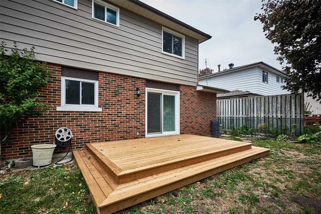 3 Elkwood Dr, House detached with 4 bedrooms, 3 bathrooms and 4 parking in Toronto ON | Image 26