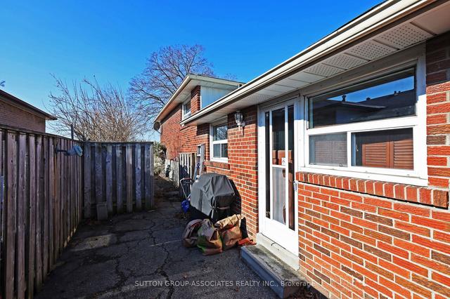 7386 Netherwood Rd, House semidetached with 3 bedrooms, 2 bathrooms and 2 parking in Mississauga ON | Image 25