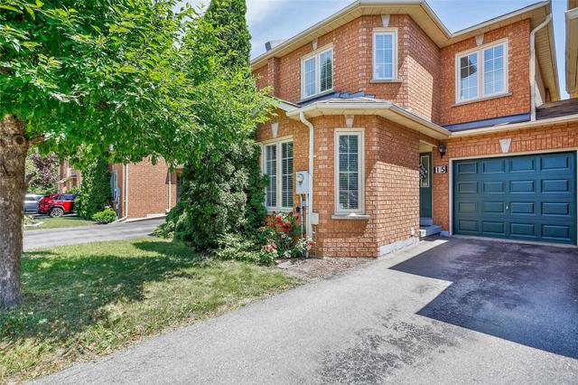 15 Louana Cres, Townhouse with 3 bedrooms, 3 bathrooms and 3 parking in Vaughan ON | Image 1
