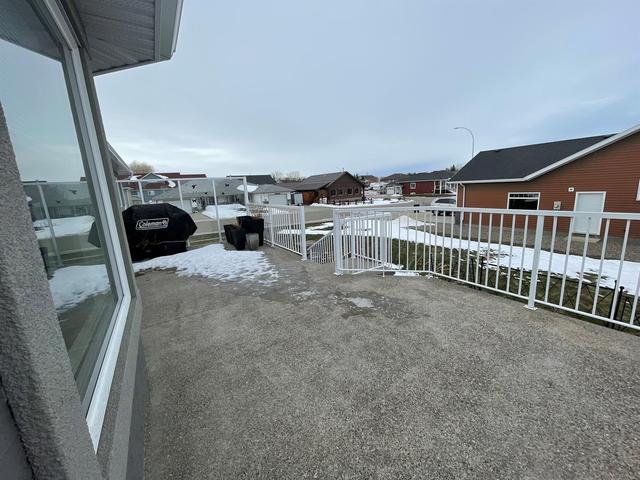 595 8 Avenue W, House detached with 5 bedrooms, 3 bathrooms and 4 parking in Cardston AB | Image 6