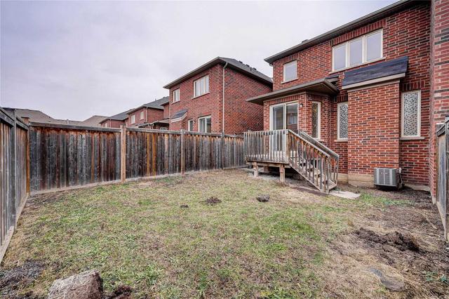 20 Merrickville Way, House attached with 3 bedrooms, 3 bathrooms and 3 parking in Brampton ON | Image 32