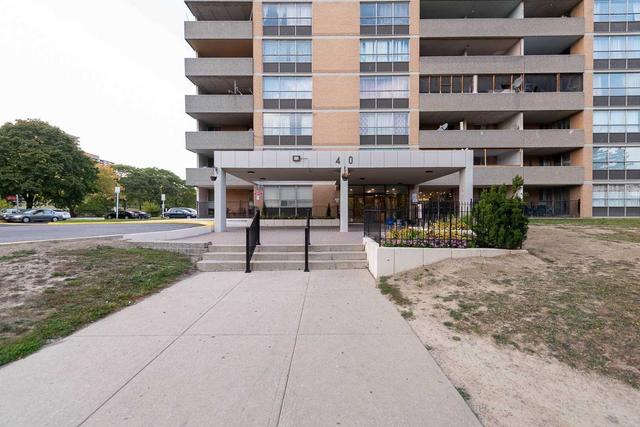 203 - 40 Panorama Crt, Condo with 3 bedrooms, 2 bathrooms and 1 parking in Toronto ON | Image 14