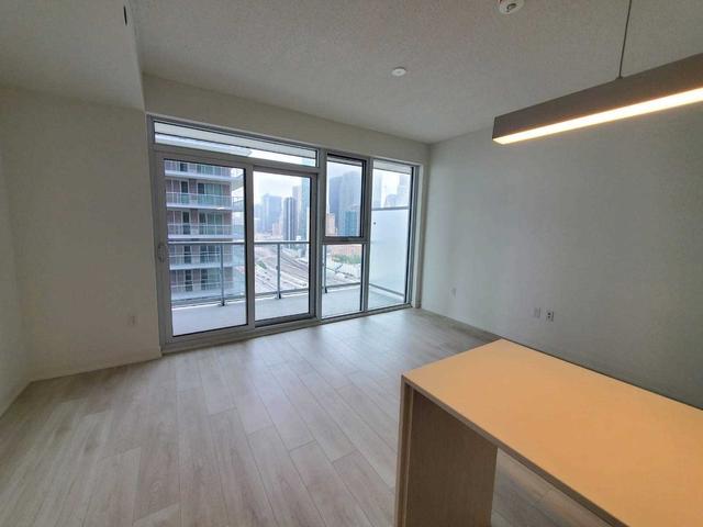 1906 - 20 Richardson St, Condo with 0 bedrooms, 1 bathrooms and 0 parking in Toronto ON | Image 2