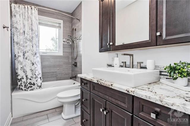 561 Tullamore Street, House detached with 4 bedrooms, 4 bathrooms and 14 parking in Ottawa ON | Image 19