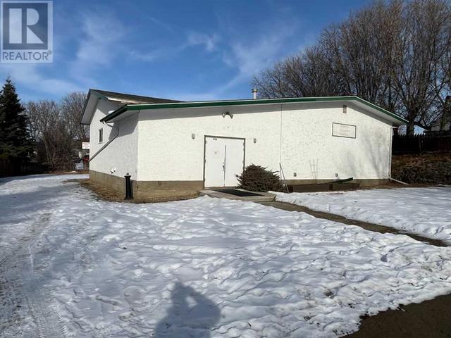 9420 85 Avenue, House detached with 1 bedrooms, 1 bathrooms and 8 parking in Peace River AB | Image 3