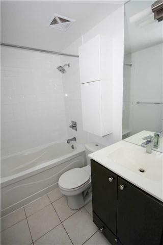 1001 - 25 Cole St, Condo with 2 bedrooms, 2 bathrooms and 1 parking in Toronto ON | Image 7