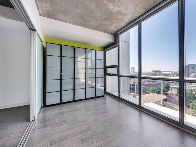 1002 - 60 Bathurst St, Condo with 1 bedrooms, 1 bathrooms and 1 parking in Toronto ON | Image 4
