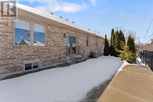 30 Mettawas Lane, House semidetached with 3 bedrooms, 3 bathrooms and null parking in Kingsville ON | Image 26