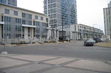 th110 - 36 Lee Centre Dr, Townhouse with 2 bedrooms, 2 bathrooms and 2 parking in Toronto ON | Image 1