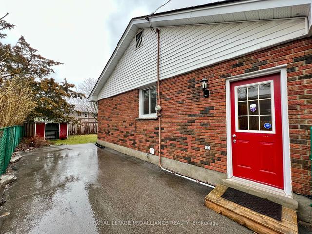 25 Mcfee St, House detached with 3 bedrooms, 2 bathrooms and 4 parking in Belleville ON | Image 20