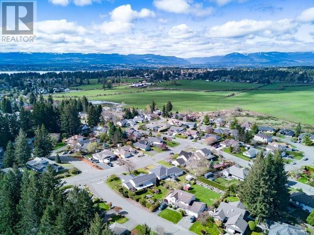 1630 Foxxwood Dr, House detached with 4 bedrooms, 2 bathrooms and 4 parking in Comox BC | Image 45