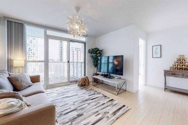 1701 - 75 Queens Wharf Rd, Condo with 3 bedrooms, 2 bathrooms and 1 parking in Toronto ON | Image 33