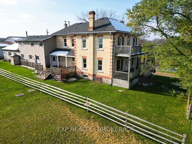681456 Sideroad 6, House detached with 9 bedrooms, 3 bathrooms and 9 parking in Chatsworth ON | Image 19