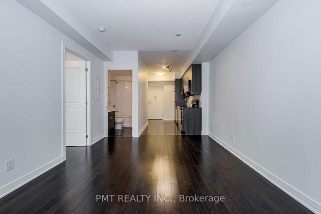 712se - 9199 Yonge St, Condo with 1 bedrooms, 1 bathrooms and 0 parking in Richmond Hill ON | Image 3