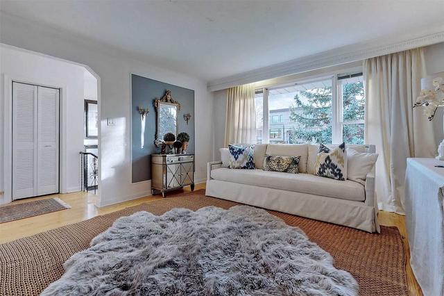 911 Willowdale Ave, House detached with 3 bedrooms, 2 bathrooms and 5 parking in Toronto ON | Image 35
