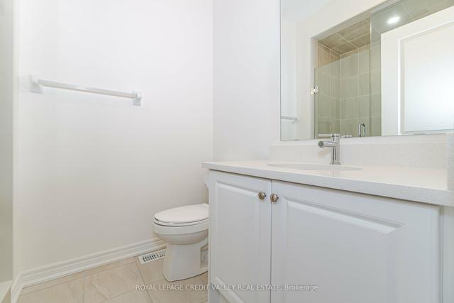 10 Abelia St, Condo with 2 bedrooms, 3 bathrooms and 4 parking in Brampton ON | Image 9