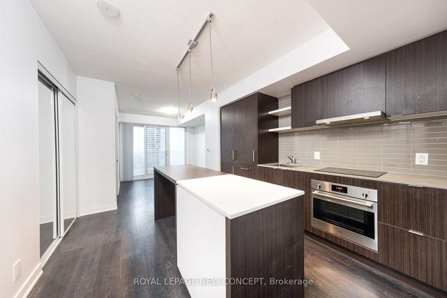 1408 - 88 Harbour St, Condo with 1 bedrooms, 1 bathrooms and 0 parking in Toronto ON | Image 12