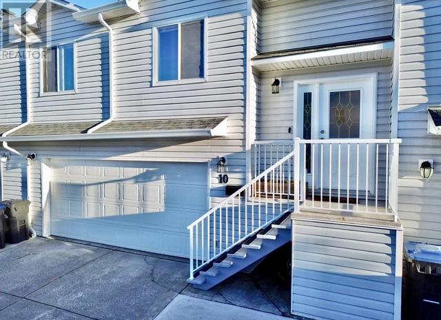 10 - 25 Westridge Drive, House attached with 3 bedrooms, 3 bathrooms and null parking in Williams Lake BC | Image 2