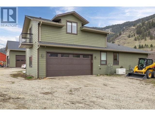 6173 Highway 6, House detached with 4 bedrooms, 3 bathrooms and 2 parking in Central Kootenay H BC | Image 24