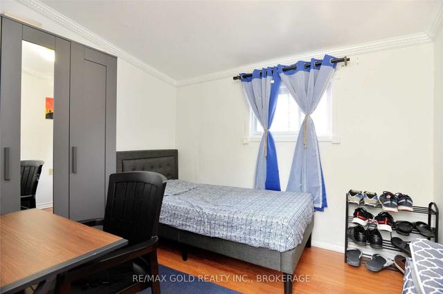 108 Houghton Ave N, House detached with 4 bedrooms, 2 bathrooms and 1 parking in Hamilton ON | Image 6