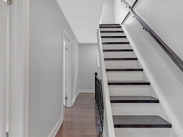 43 Rusholme Park Cres N, House detached with 6 bedrooms, 3 bathrooms and 1 parking in Toronto ON | Image 5