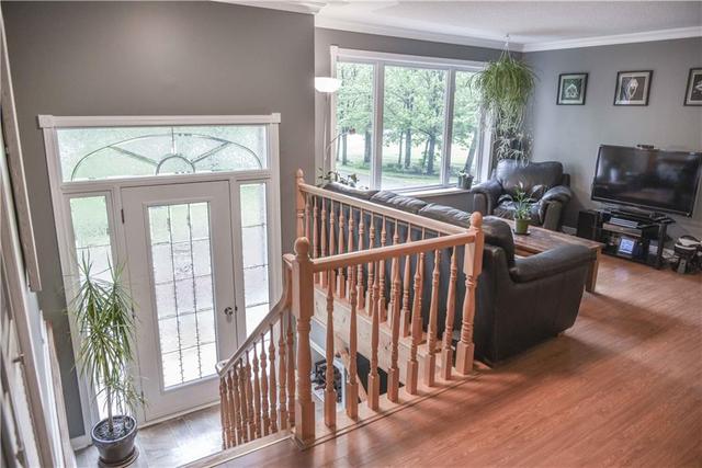 70 Sylvan Drive, House detached with 3 bedrooms, 2 bathrooms and 3 parking in Petawawa ON | Image 6
