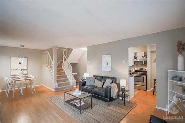 318 Tanguay Court, House attached with 2 bedrooms, 2 bathrooms and 1 parking in Ottawa ON | Image 9