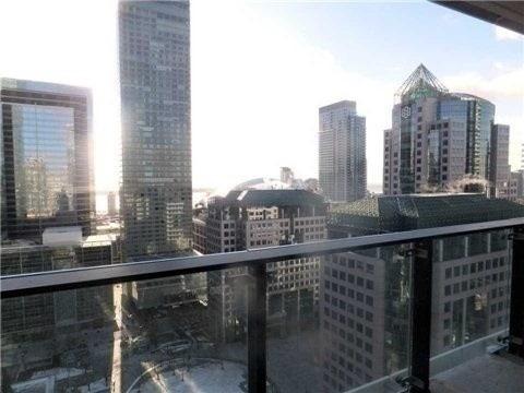 2306 - 224 King St W, Condo with 0 bedrooms, 1 bathrooms and 0 parking in Toronto ON | Image 3